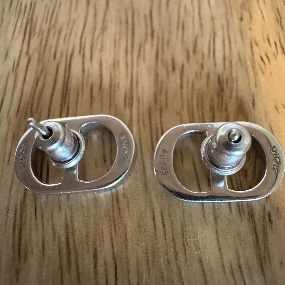 Dior Crystal-Embellished CD ICON .925 Silver Stud Earrings - Picture 8 of 9